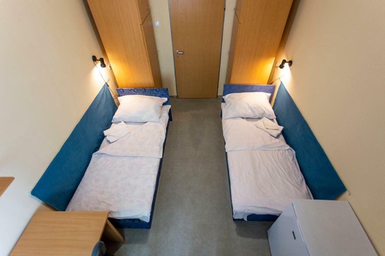 Pd Hostel Dunaújváros Εξωτερικό φωτογραφία