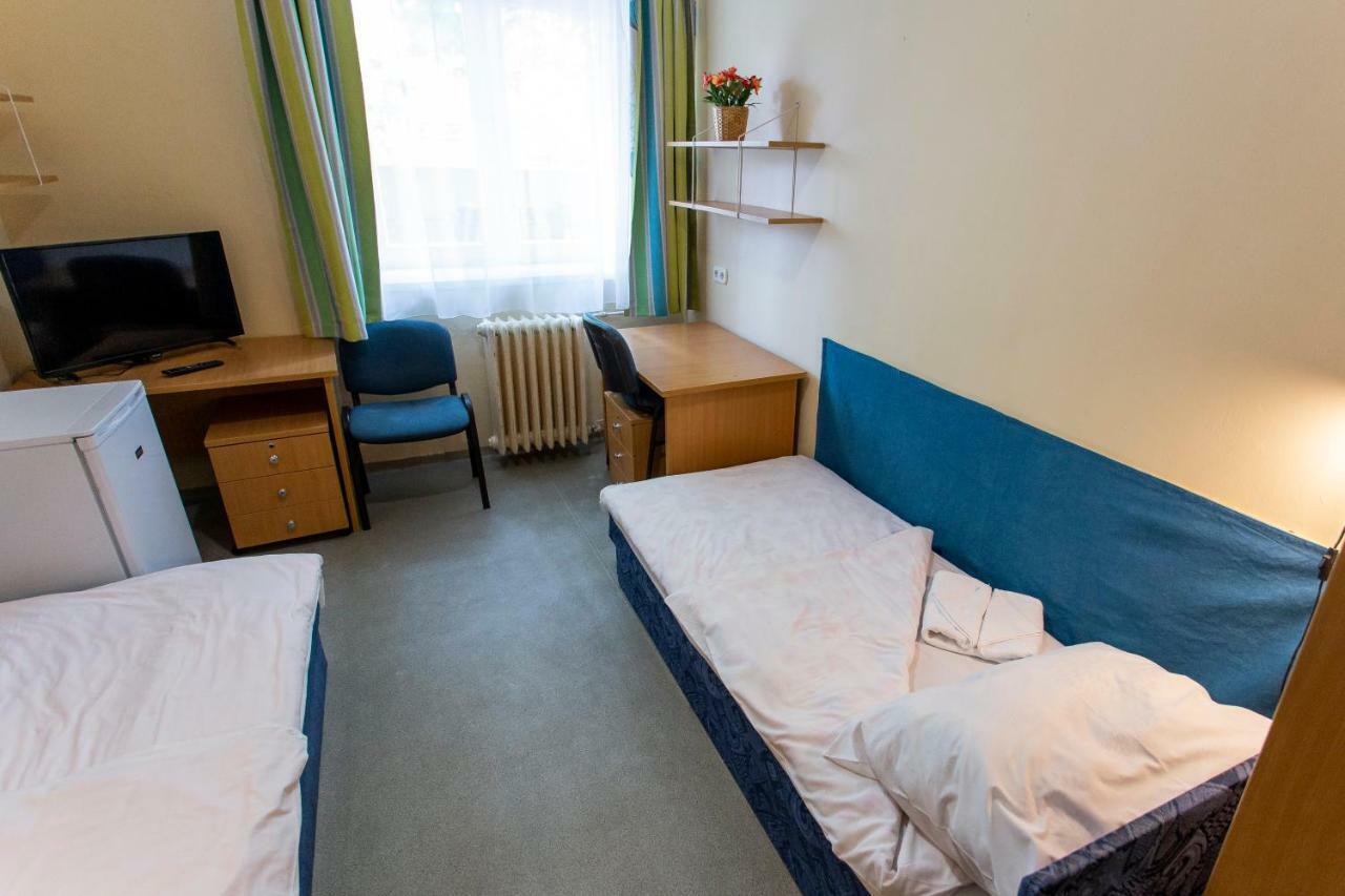 Pd Hostel Dunaújváros Εξωτερικό φωτογραφία